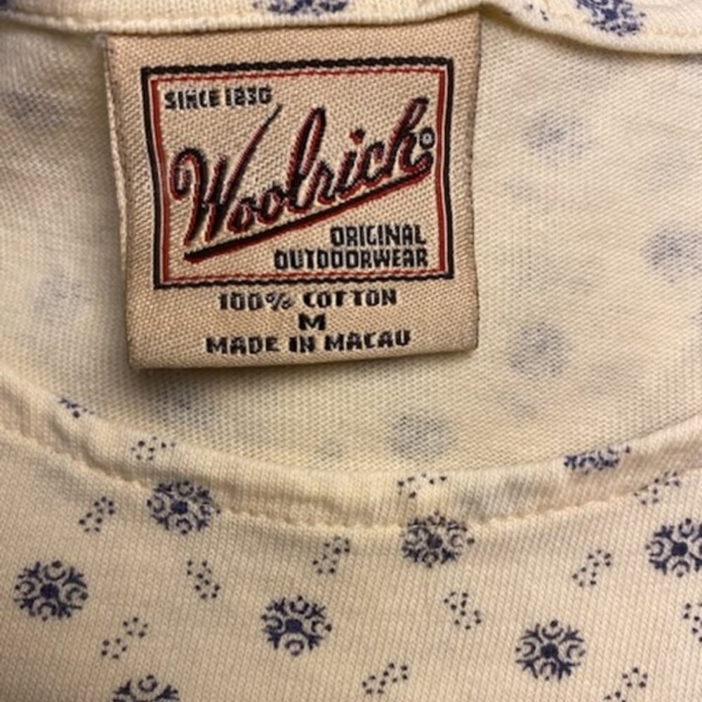 Women's Woolrich t-shirt
